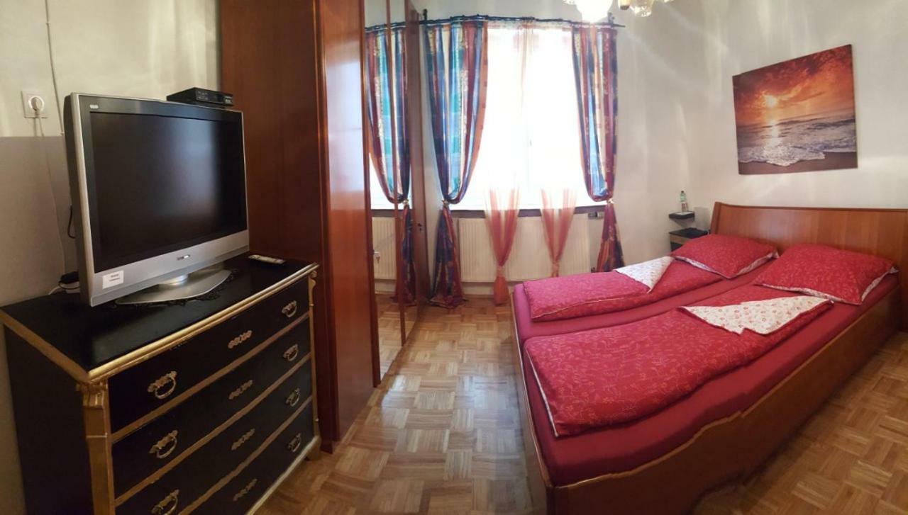Privatzimmer Dimitrova Ulrichsberg Εξωτερικό φωτογραφία